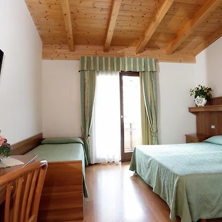 ホテル Al Sole 3*