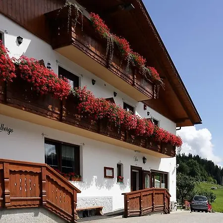 Al Sole Hotel Fusine in Valromana