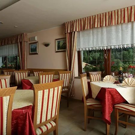 Al Sole 3* Fusine in Valromana